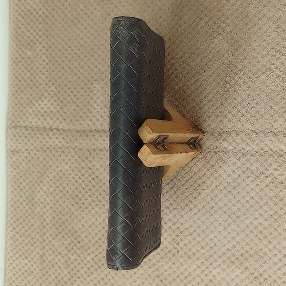 Bottega Veneta Intrecciato Leather Continental Wallet - Picture 10 of 11